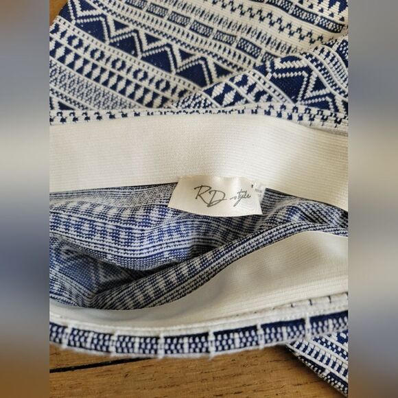 RD Style - Adele Textured Pencil Skirt, Navy‎ and White, Size Medium - Picture 4 of 4